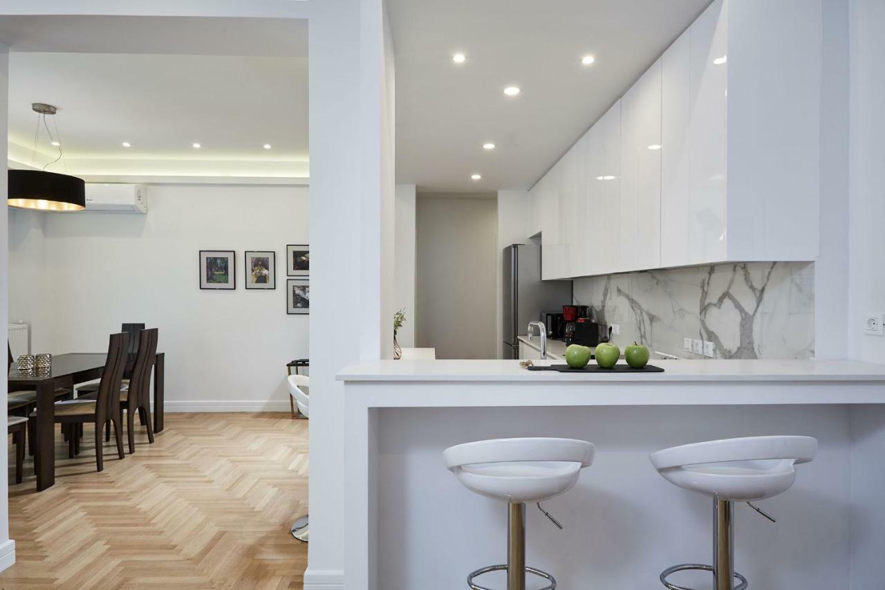 Luxurious Spacious Apt Next To Hilton Hotel Athen Eksteriør bilde