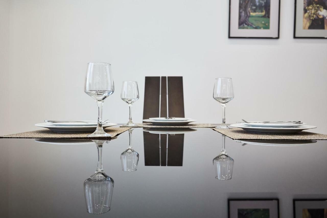 Luxurious Spacious Apt Next To Hilton Hotel Athen Eksteriør bilde